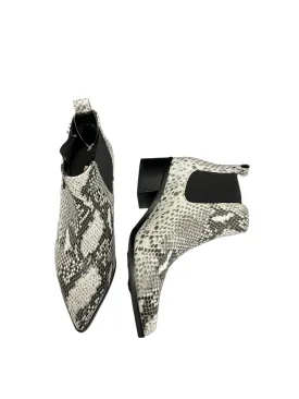 Boots Ankle Heels By Blondo In Snakeskin Print, Size: 6.5