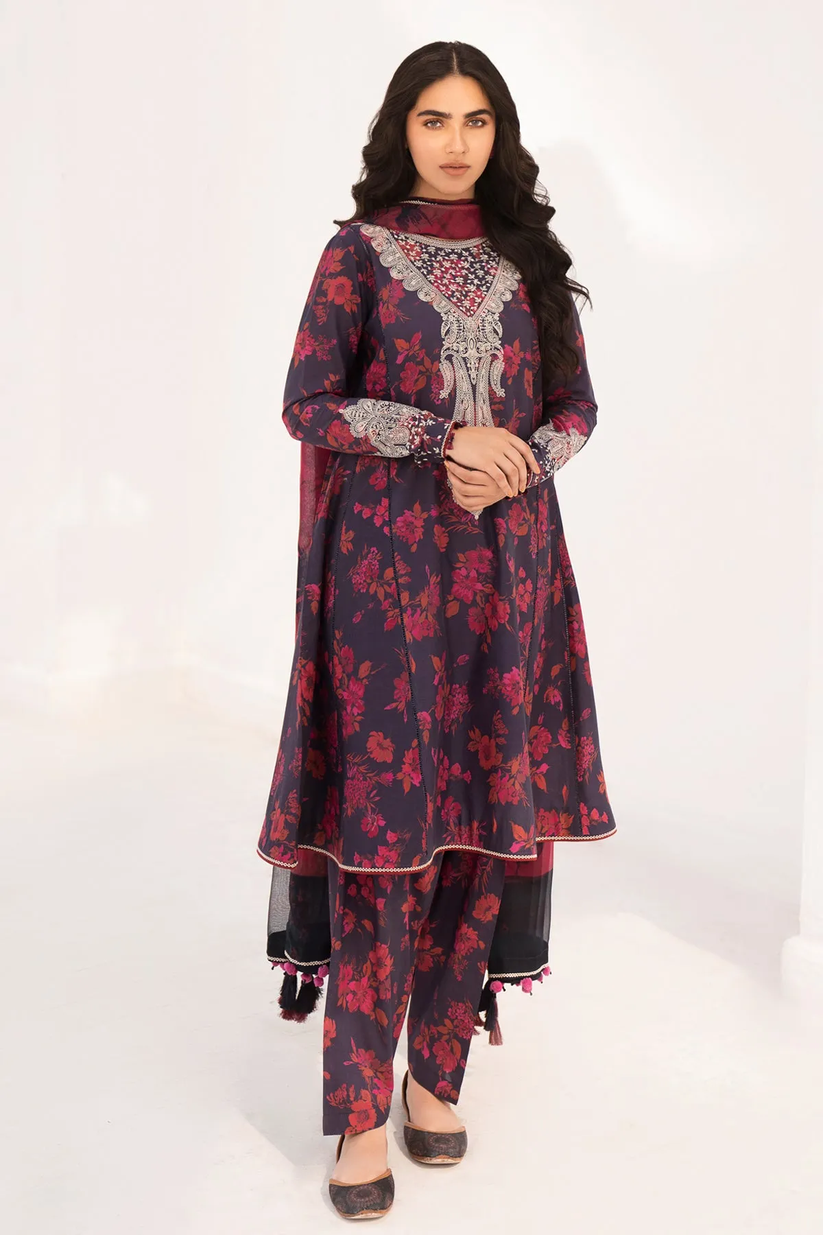 Embroidered Lawn RTW-1085